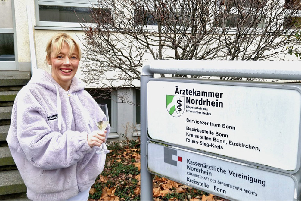 Das Praxisteam gratuliert Jill Henne zur erfolgreich bestandenen Abschlußprüfung als Medizinische Fachangestellte
